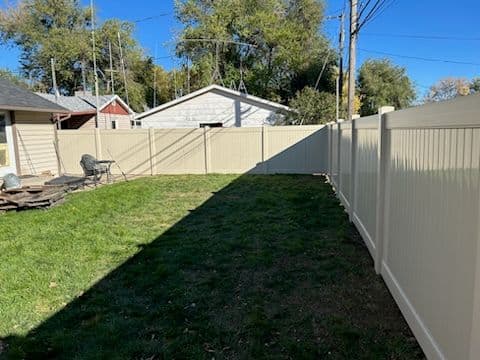 Gallery photos for Modern Tan Vinyl Fence Transformation: Image #2