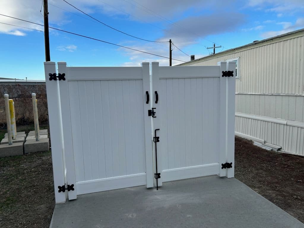 Enhancing Security with a Stylish White Vinyl Fence