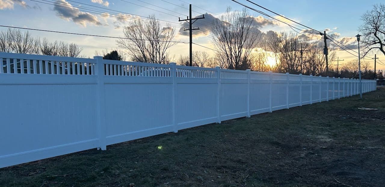 Gallery photos for Vinyl Privacy Fence Installation in Lockwood MT: Image #1