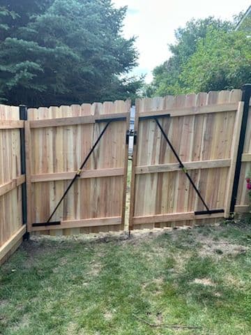 Gallery photos for Stunning New Cedar Fence Enhances Curb Appeal: Image #1
